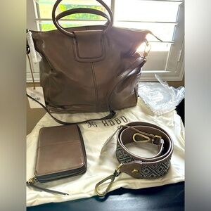 NWOT Hobo Large Leather Satchel, Wallet and Guitar Strap